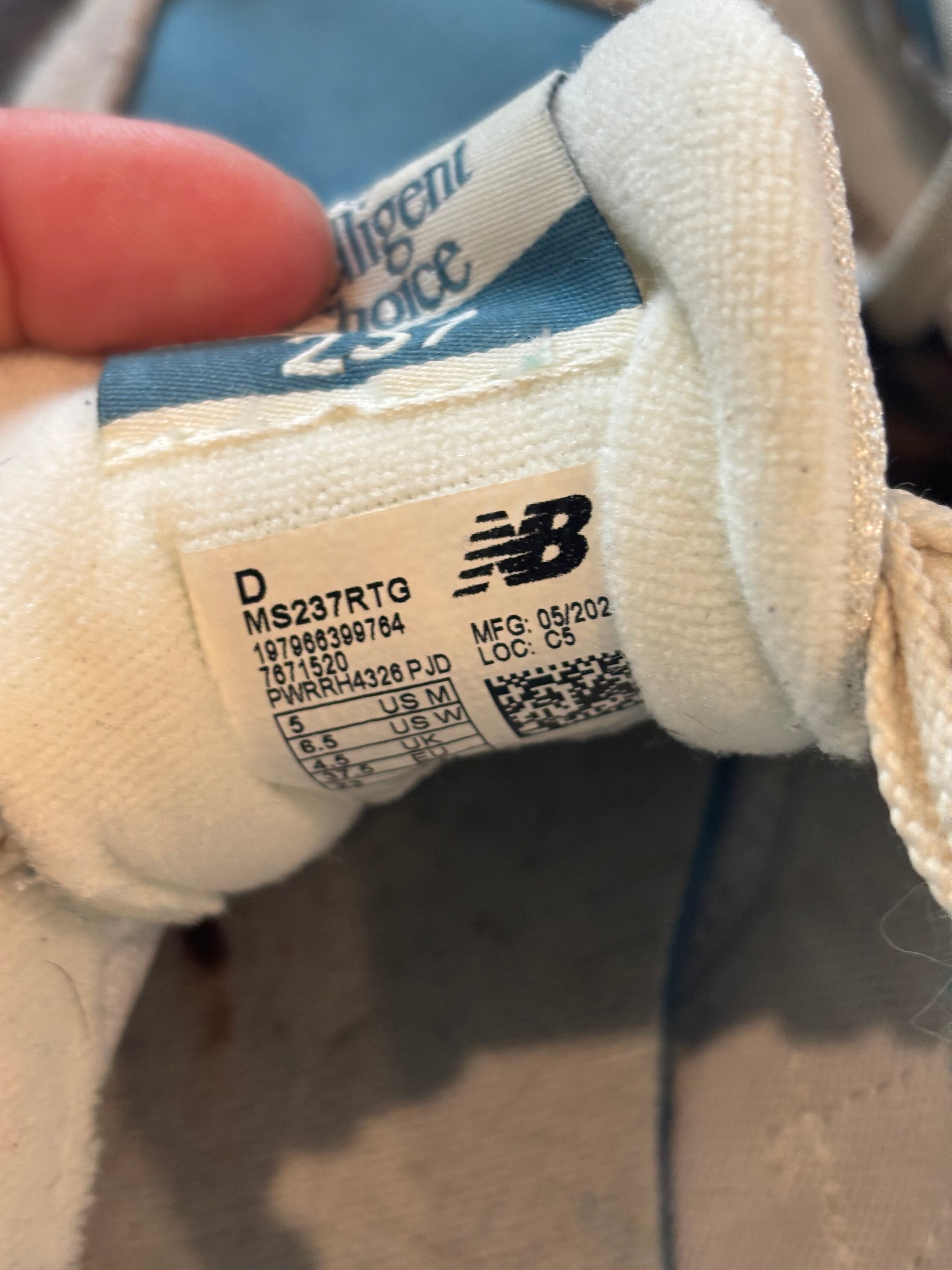 New Balance Men's 237 V1 Sneaker